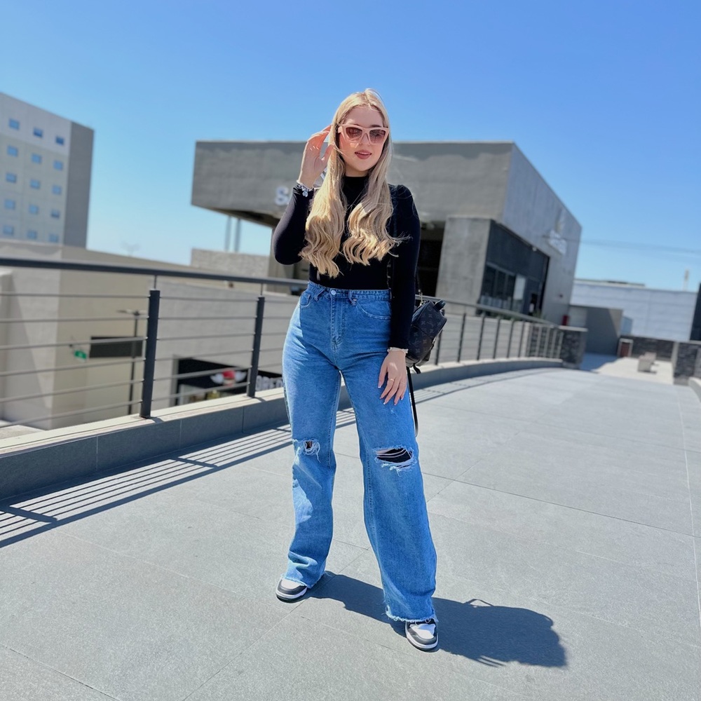 Meet your Posher, Cecilia